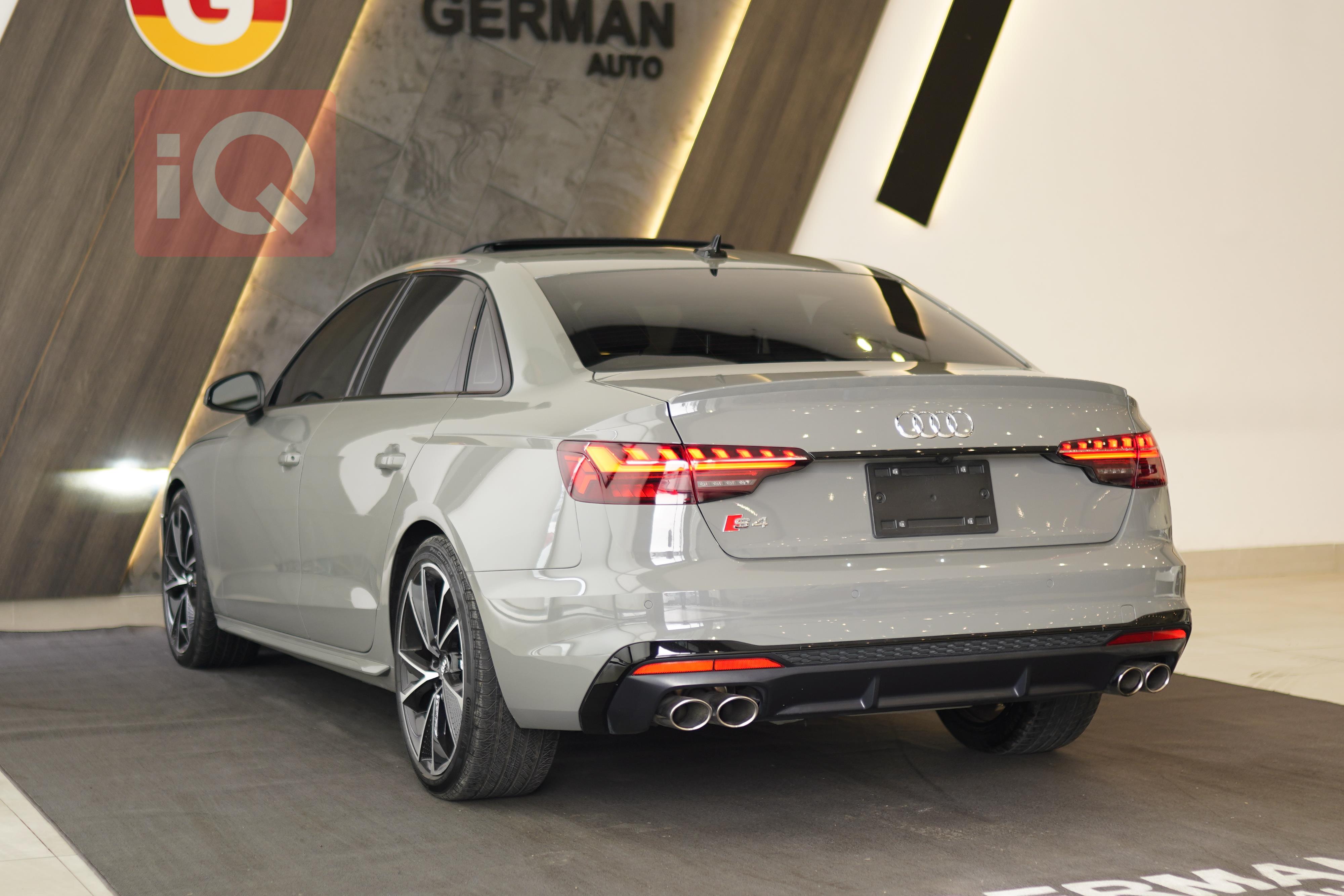 اودي S4